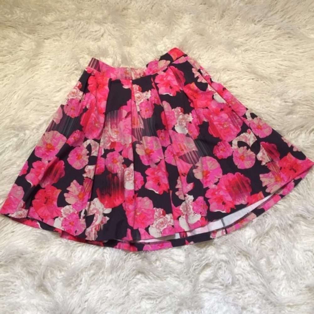 🔥SALE! Classy Floral Skirt